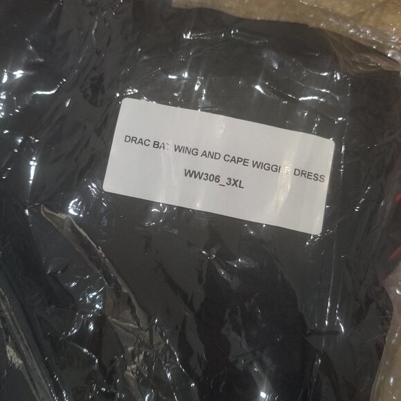 Unique Vintage Weasel wear bat dress size 3xl New (its 2x) - Picture 2 of 4